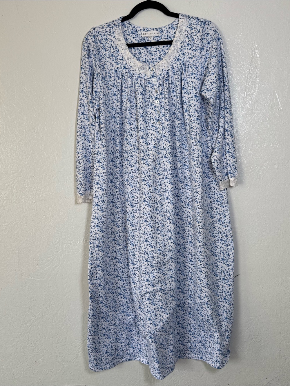 Eileen West Ditzy Floral Night Gown